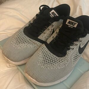 Nike free rn size 7Y